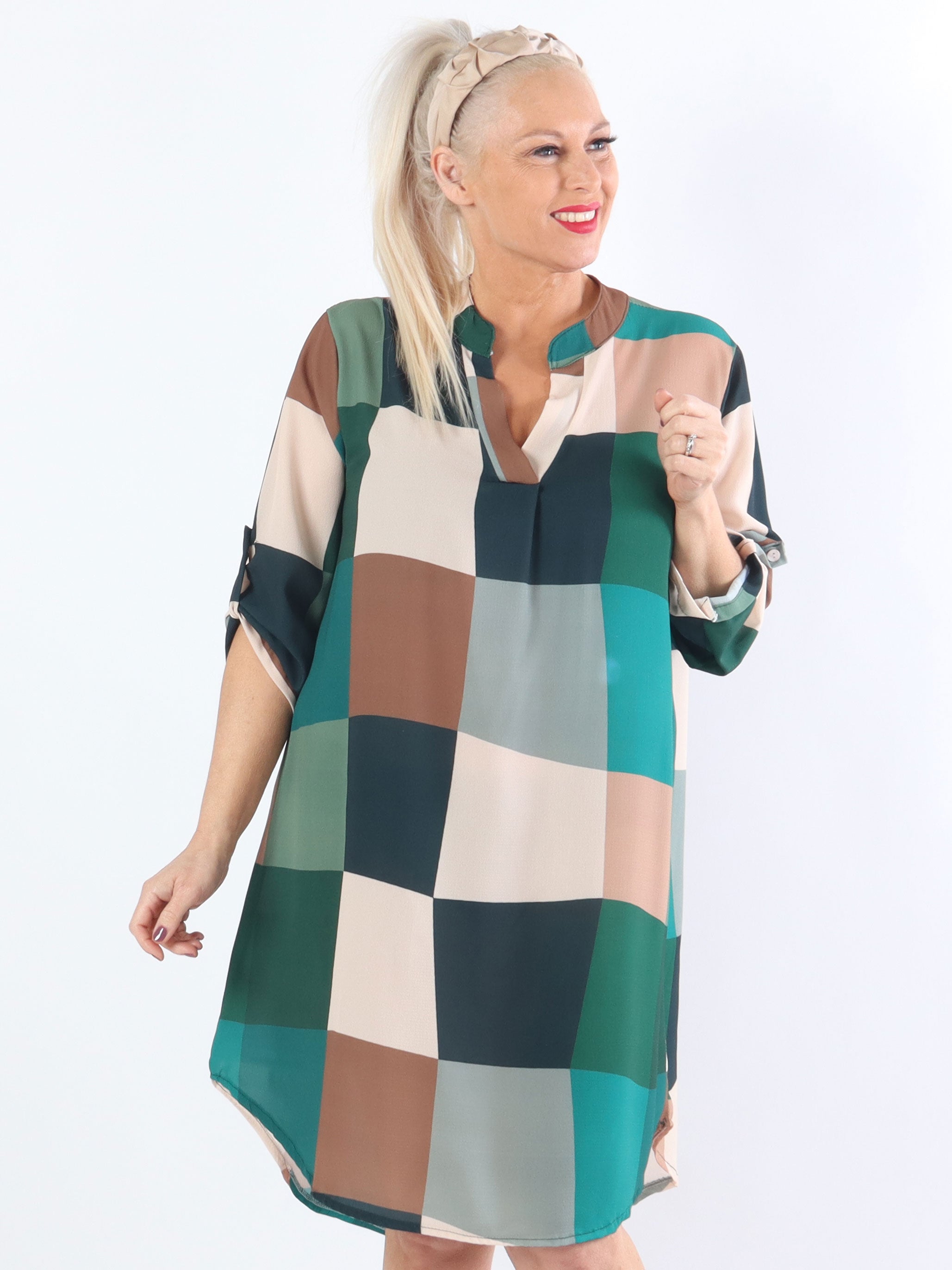 Vanesa Dress Check - Lätt och luftig plus size klänning